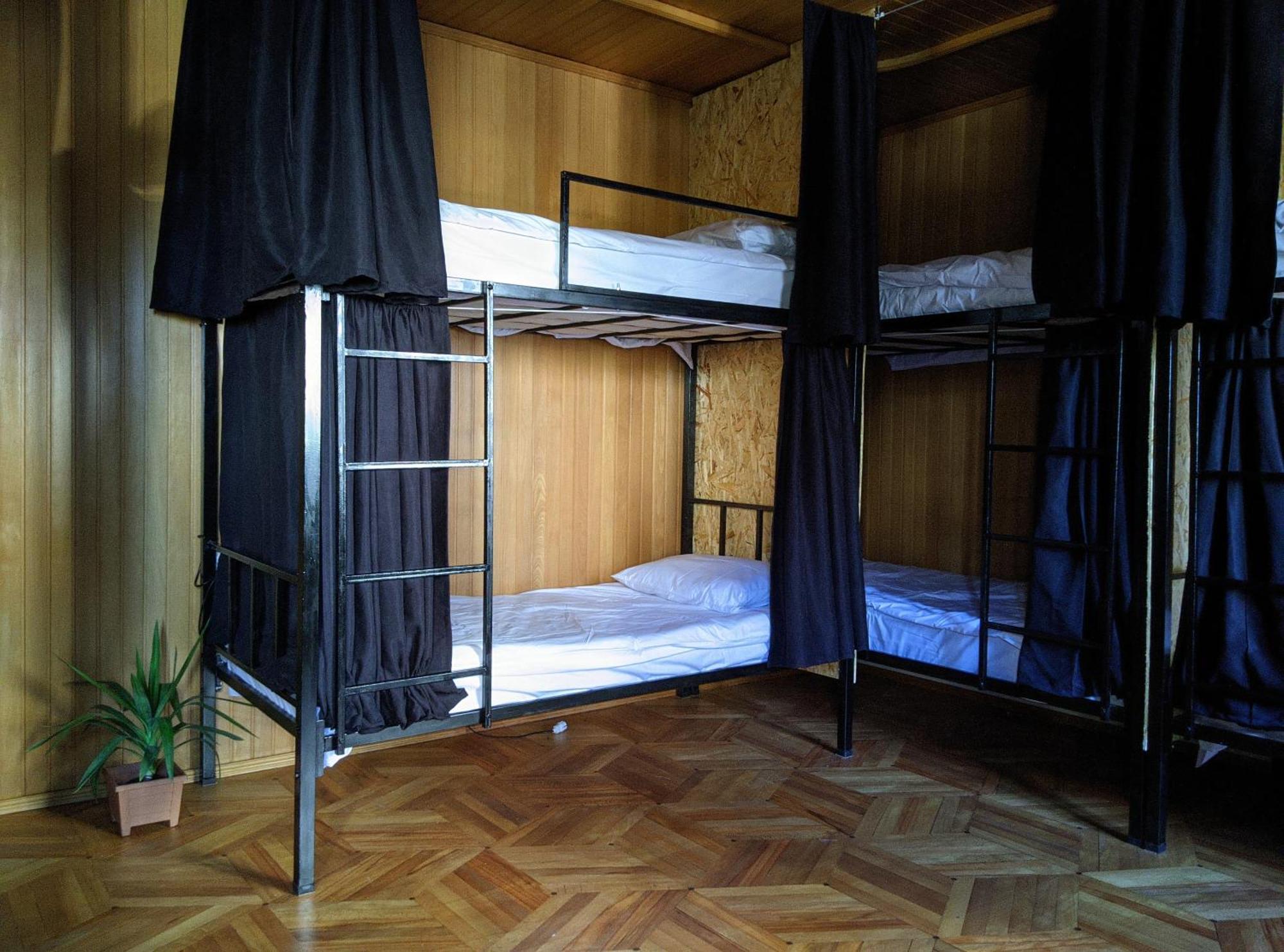 Palm Hostel Батумі Екстер'єр фото